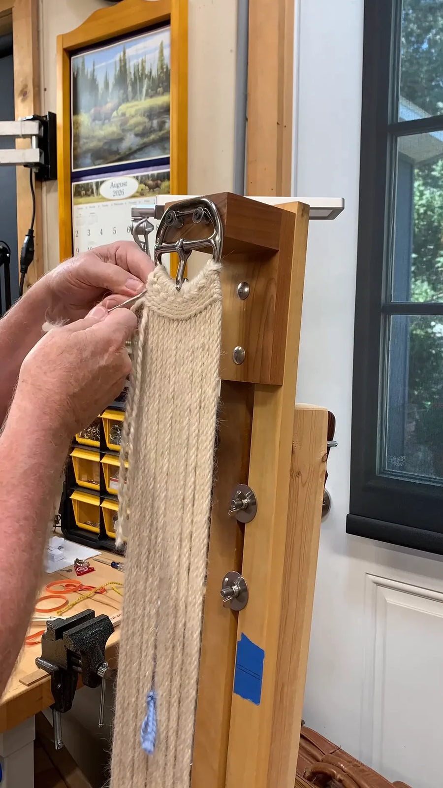 Time-lapse of Bret tying a mohair cinch at his bench, from the first strand to the finished buckle. Silent.